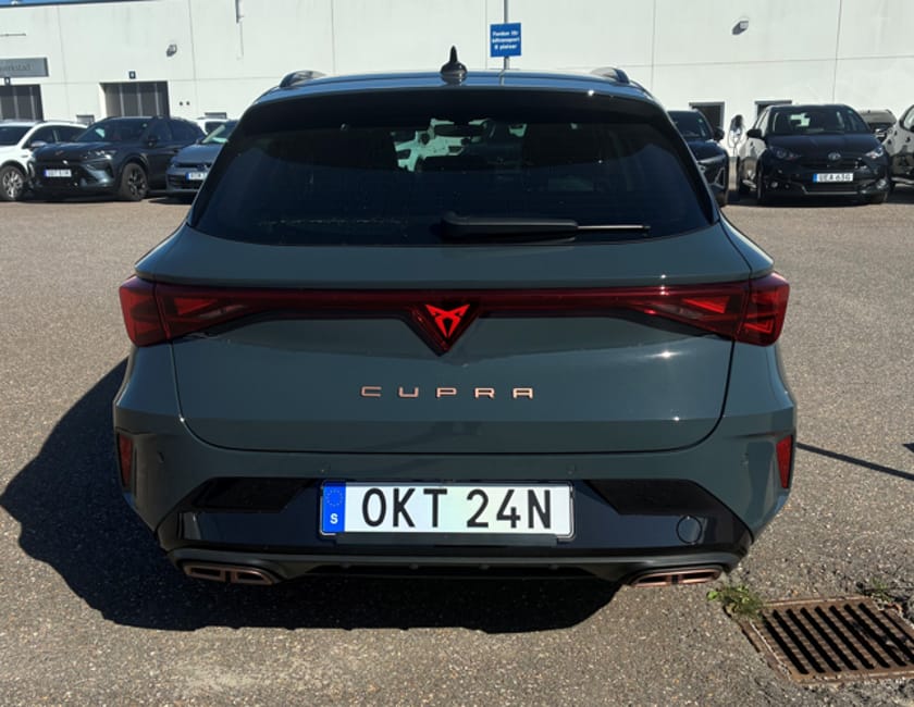 Bild 2 av CUPRA Leon Sportstourer 1.5 e-HYBRID DSG6 204hk
