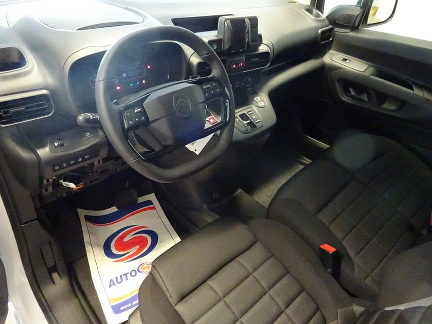 Bild 4 av Citroën Berlingo Crew Van L2 130 hk AT8 BASIC