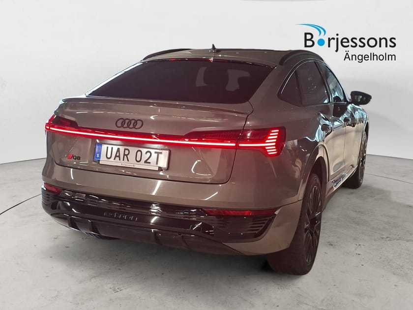 Bild 3 av Audi Q8 Sportback 55 e-tron quattro 