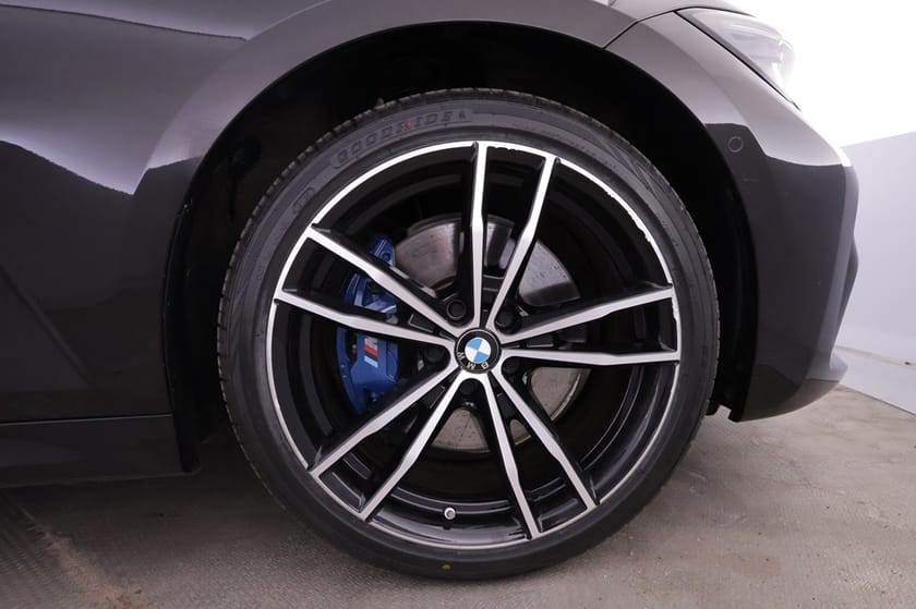 Bild 4 av BMW 330e xDrive Touring X DRIVE 292 HK Aut M Sport Drag Navi