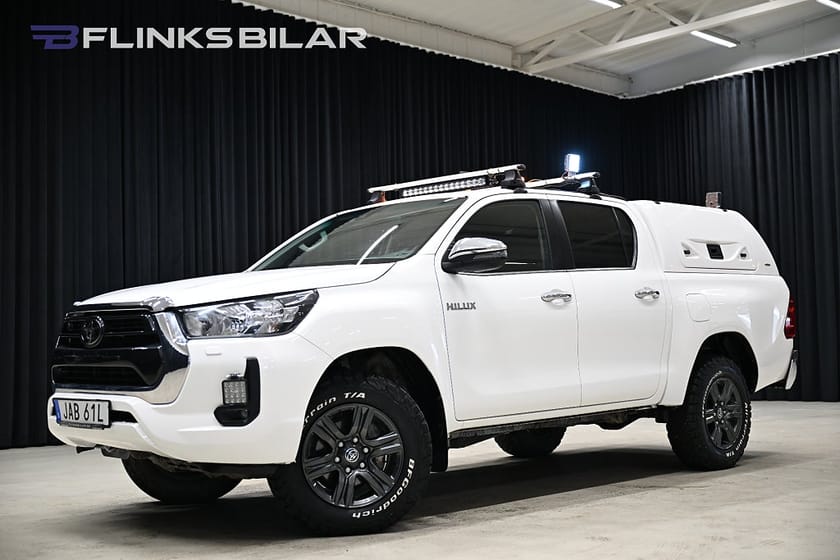 Bild 1 av Toyota Hilux Dubbelhytt 2.4 AWD 150HK Automat|Dubbelhytt|Kåpa|Drag|Värmare|Moms