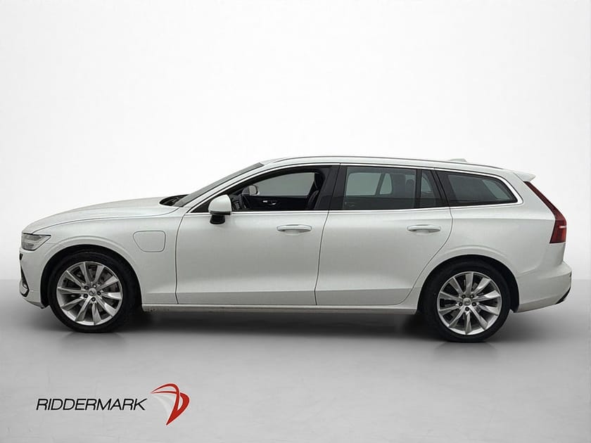 Bild 4 av Volvo V60 T8 AWD Inscription Värmare Orrefors Kamera Skinn