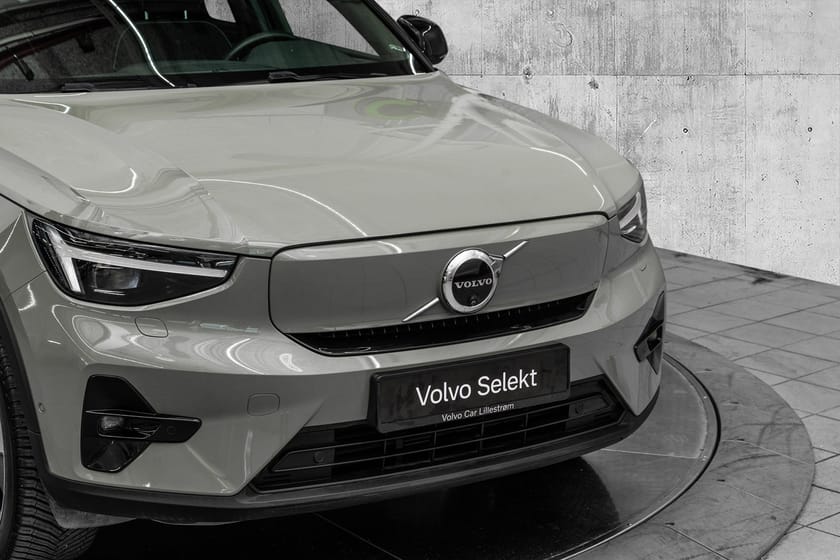 Bilde 2 av Volvo XC40 Recharge Twin Ultimate 20" Hengerfeste PixelLED