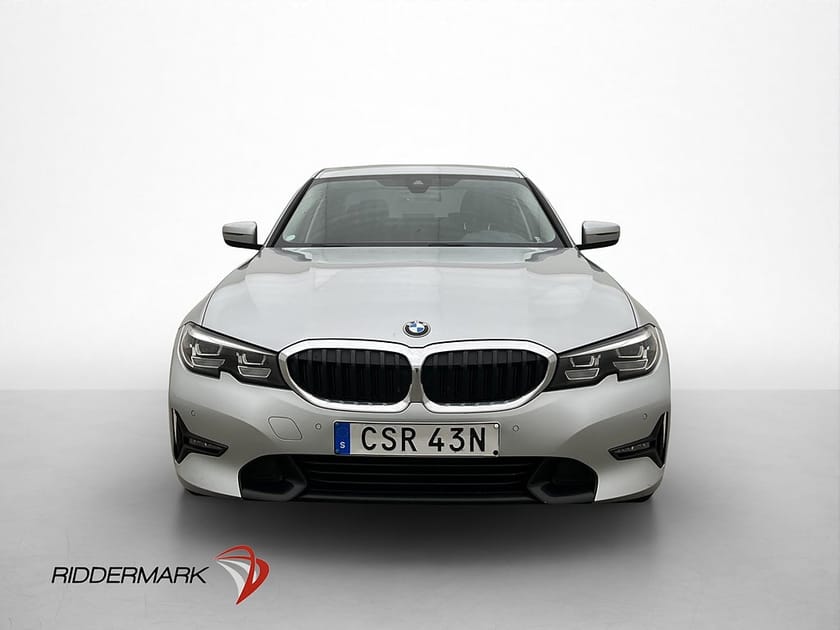 Bild 2 av BMW 330e Sedan 292hk Sport-line Dragkrok Läder Navi Carplay