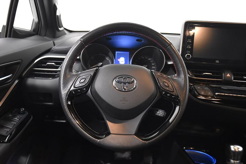 Bild 2 av Toyota C-HR Hybrid GR Sport JBL KAMPANJ Navi B-kam Drag