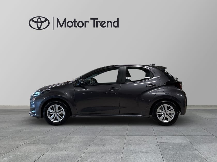 Bild 3 av Toyota Yaris Hybrid 1.5 Active Komfortpaket Vinterhjul