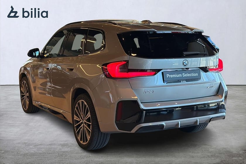 Bild 5 av BMW iX1 xDrive30 xDrive 30 M Sport | Innovation | 360° | H&K | Drag | 20