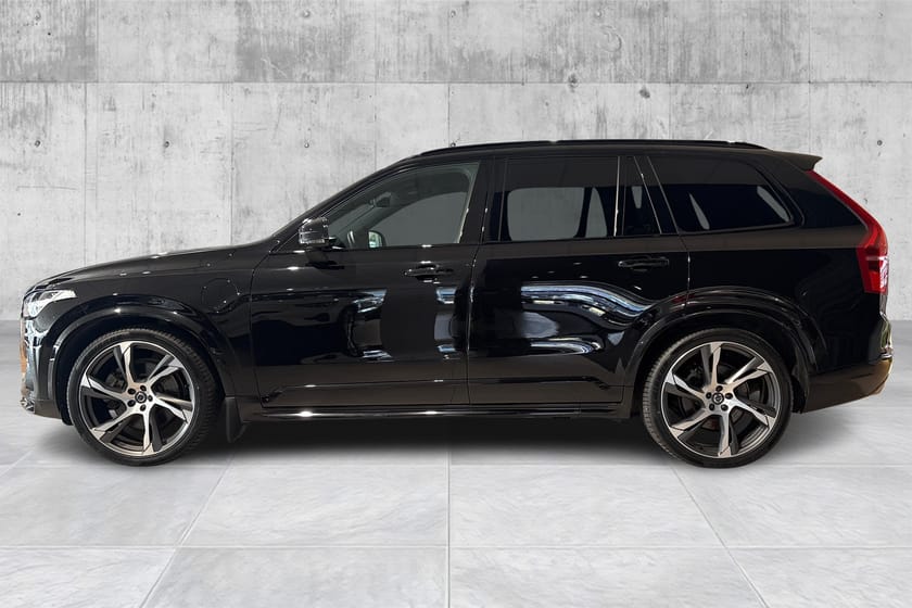 Bilde 2 av Volvo XC90 7-seater R Design-Pano-360"-Hud-Luftfjæring-22"-Navi-Voc-Hf-Acc