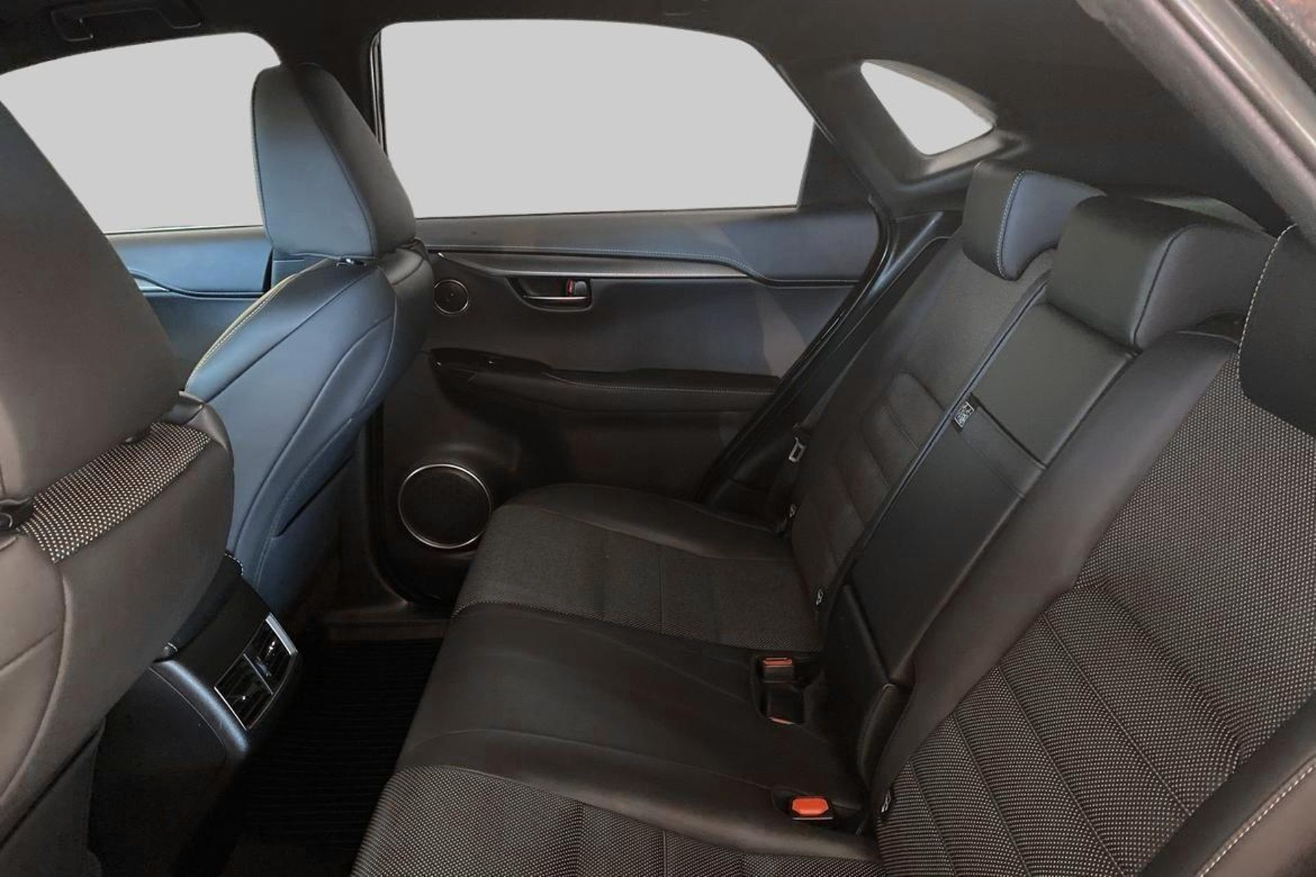 Lexus NX 300h AWD 2020, bild 7/10