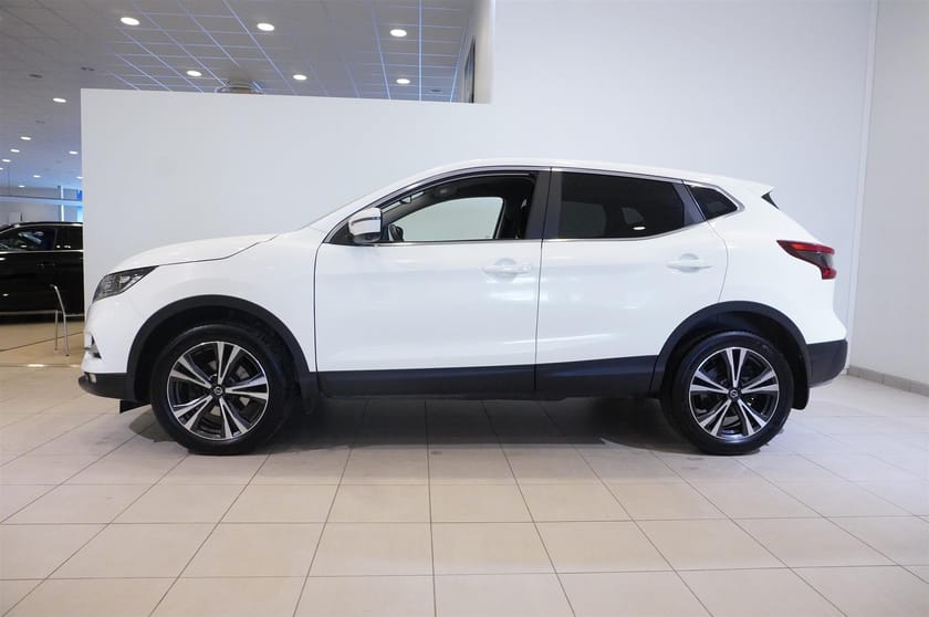 Bild 4 av Nissan Qashqai DIG-T 140 N-Connecta 2WD 6M T Evapo, 360 Kamera, Farthållare, Keyless