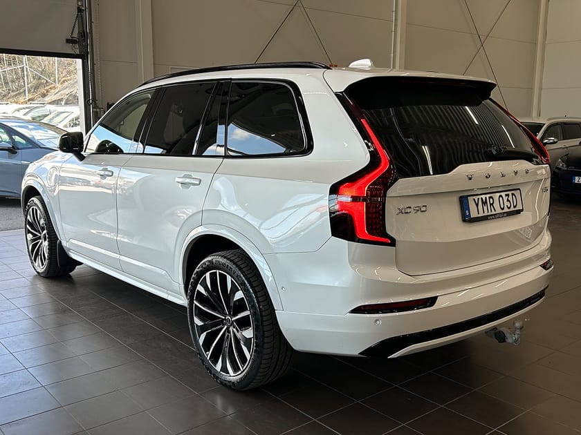 Bild 3 av Volvo XC90 7 Säten Recharge T8 II AWD AUT Ultra Dark Pano/360/HUD/B&W/Luft