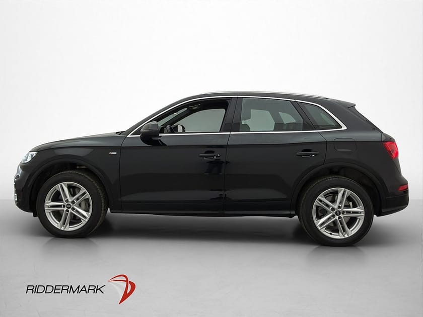 Bild 4 av Audi Q5 55 TFSI e quattro Q S-Line Cockpit P-Sensorer Havlskinn Drag