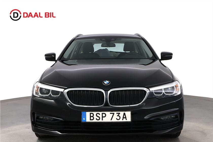 Bild 2 av BMW 520d xDrive Touring 190HK SPORT LINE COCKPIT B-KAM NAVI