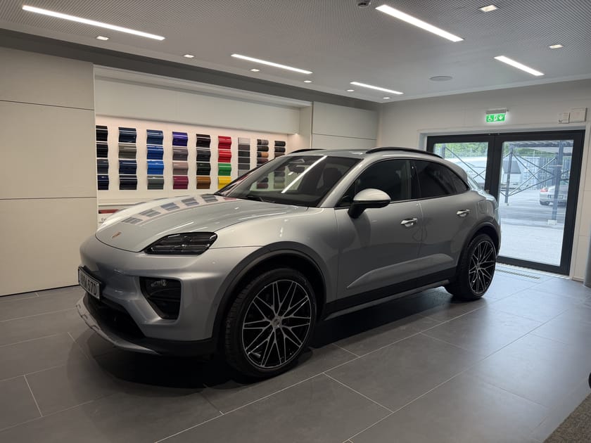 Bild 1 av Porsche Macan 4 / Panoramatak / 408HK