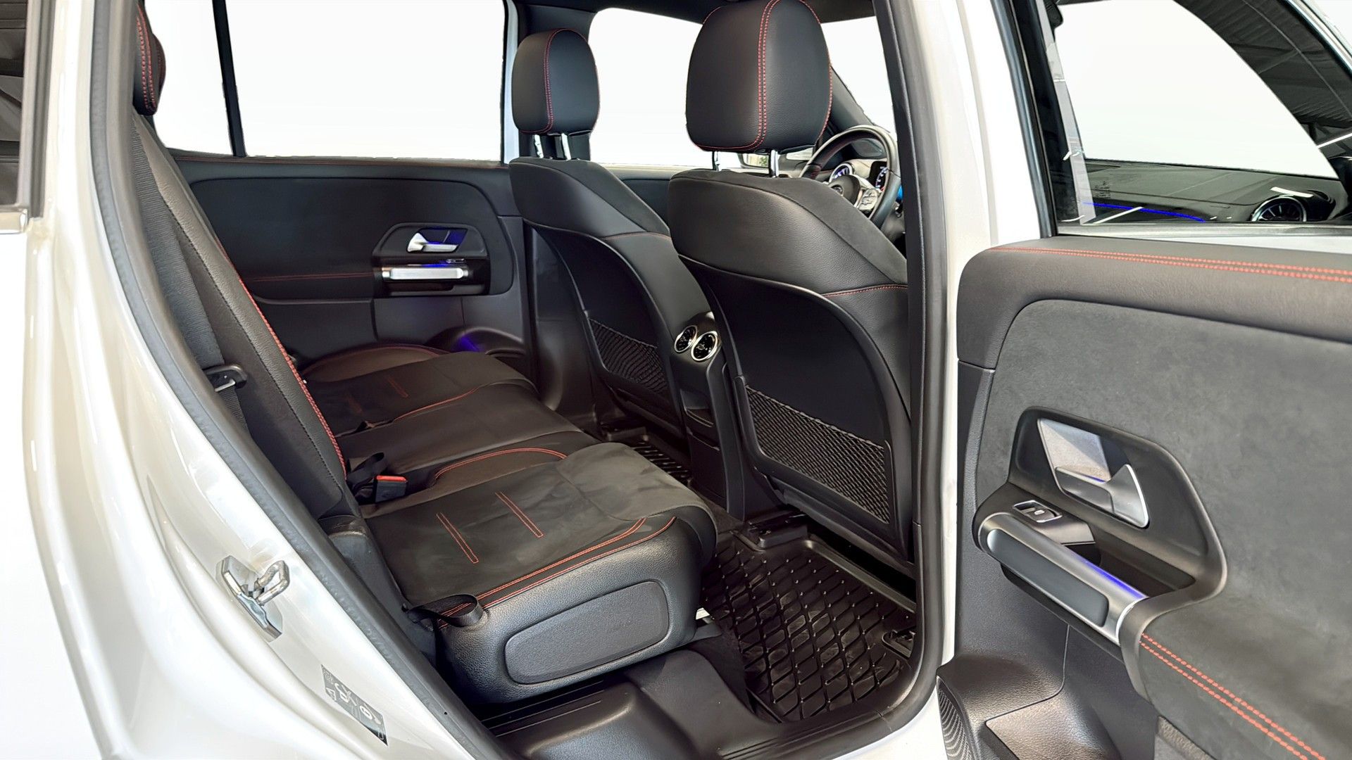 Mercedes-Benz EQB 2023, bild 5/10