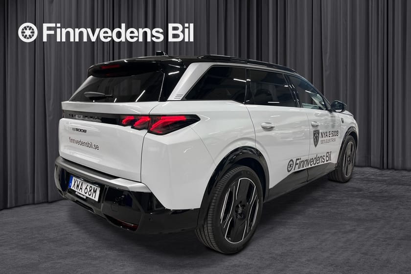Bild 5 av Peugeot E-5008 GT NYA 50mil *7-Sits/V-hjul/Dragkrok*