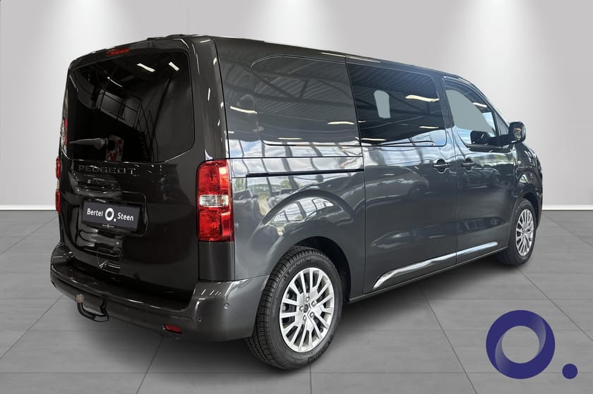 Bilde 5 av Peugeot e-Expert Mester L2 75 KWH, Godt utstyrt!
