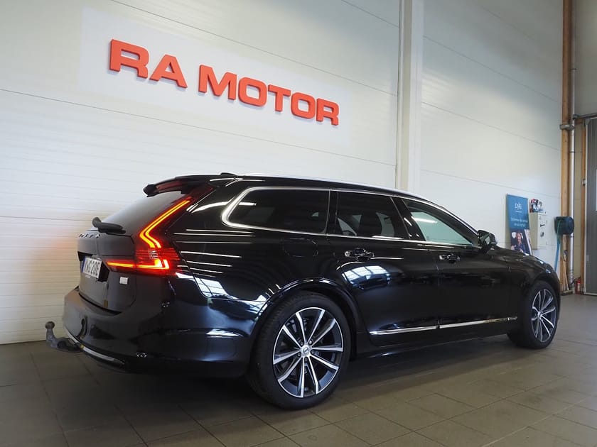 Bild 5 av Volvo V90 Recharge T6 AWD Inscription Skinn Drag Pano Orrefors