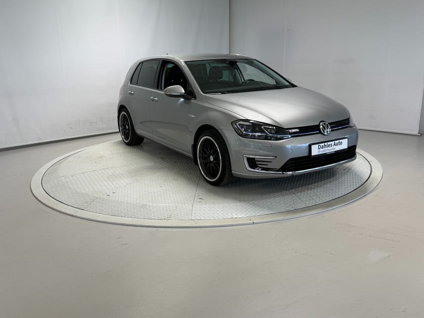 Bilde 2 av Volkswagen e-Golf 136hk Exclusive ACC/Active Info/Skinn/Kam/Navi