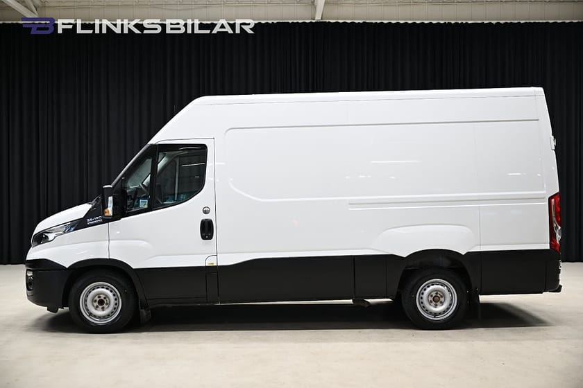 Bild 2 av Iveco Daily 35-120 Van 2.3 JTD Hi-Matic Automat|Webasto|NyKamrem|3.5ton-drag