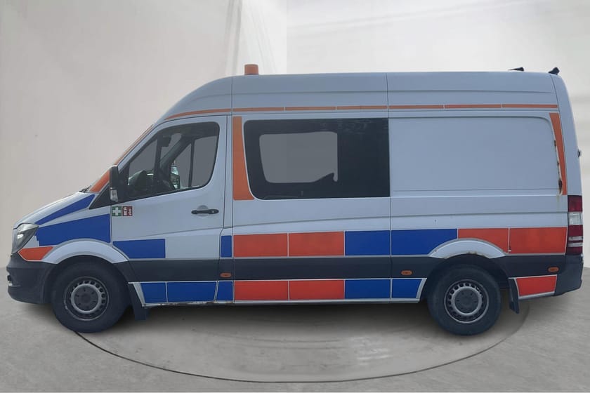 Bild 3 av Mercedes-Benz Sprinter 316 BlueTEC Skåpbil CDI (163hk) 6-sits Reparationsobjekt