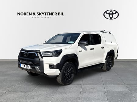 Toyota Hilux Dubbelhytt D-CAB 2.8D 4WD Invincible /Kåpa/Vhjul/D-värm