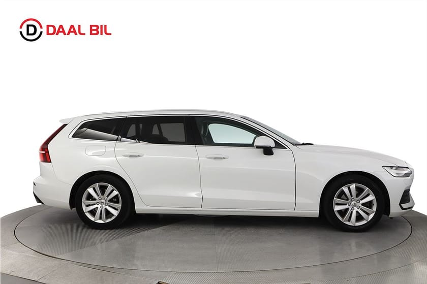 Bild 5 av Volvo V60 D3 150HK MOMENTUM DRAG VÄRMARE B-KAMERA NAVIGATION