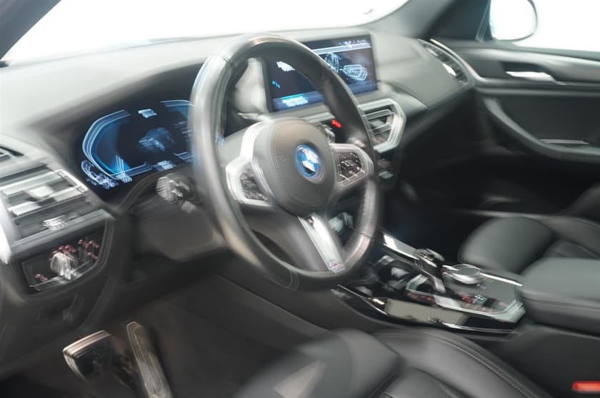 Bild 2 av BMW X3 xDrive30e xDrive 30e M-Pkt Backkamera 20 Dragkrok