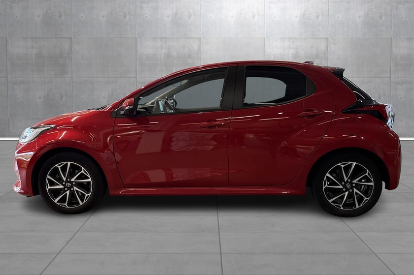 Bilde 2 av Toyota Yaris Hybrid / Active Tech / Velhold /