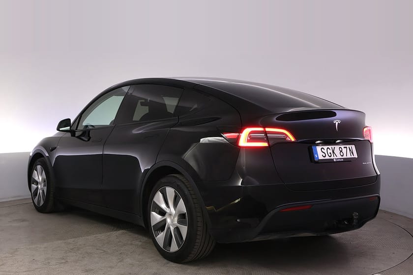 Bild 4 av Tesla Model Y Long Range AWD Autopilot Pano Drag