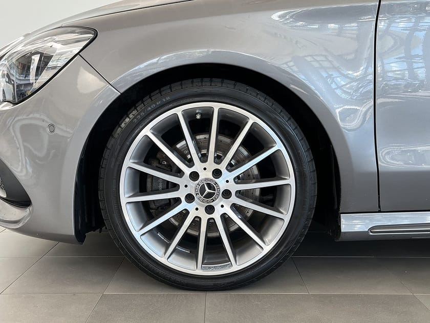 Bild 4 av Mercedes-Benz CLA 250 Shooting Brake AMG-Paket Drag Automat 18" Backkamera