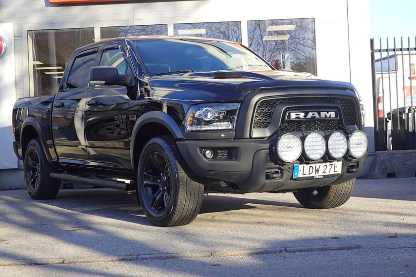 Bild 2 av RAM 1500 Crew Cab Dodge WARLOCK 5.7L V8 HEMI | LÅG SKATT | MOTORVÄRMARE
