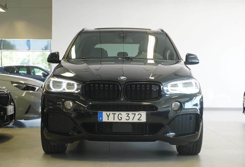 Bild 2 av BMW X5 xDrive30d M-Sport Innovation Pano Night-V Drag