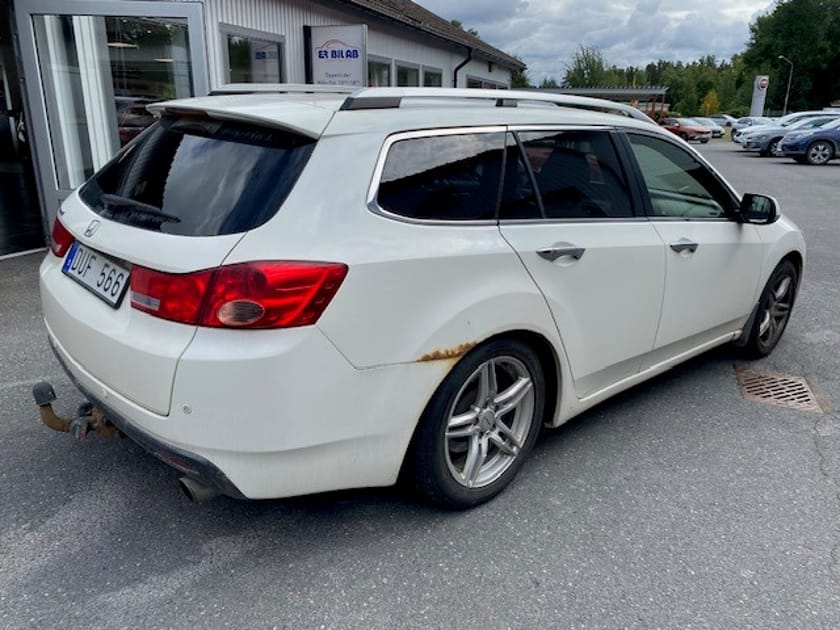 Bild 3 av Honda Accord Tourer – Executive Automat,  **  GÖR DET SJÄLV ! **