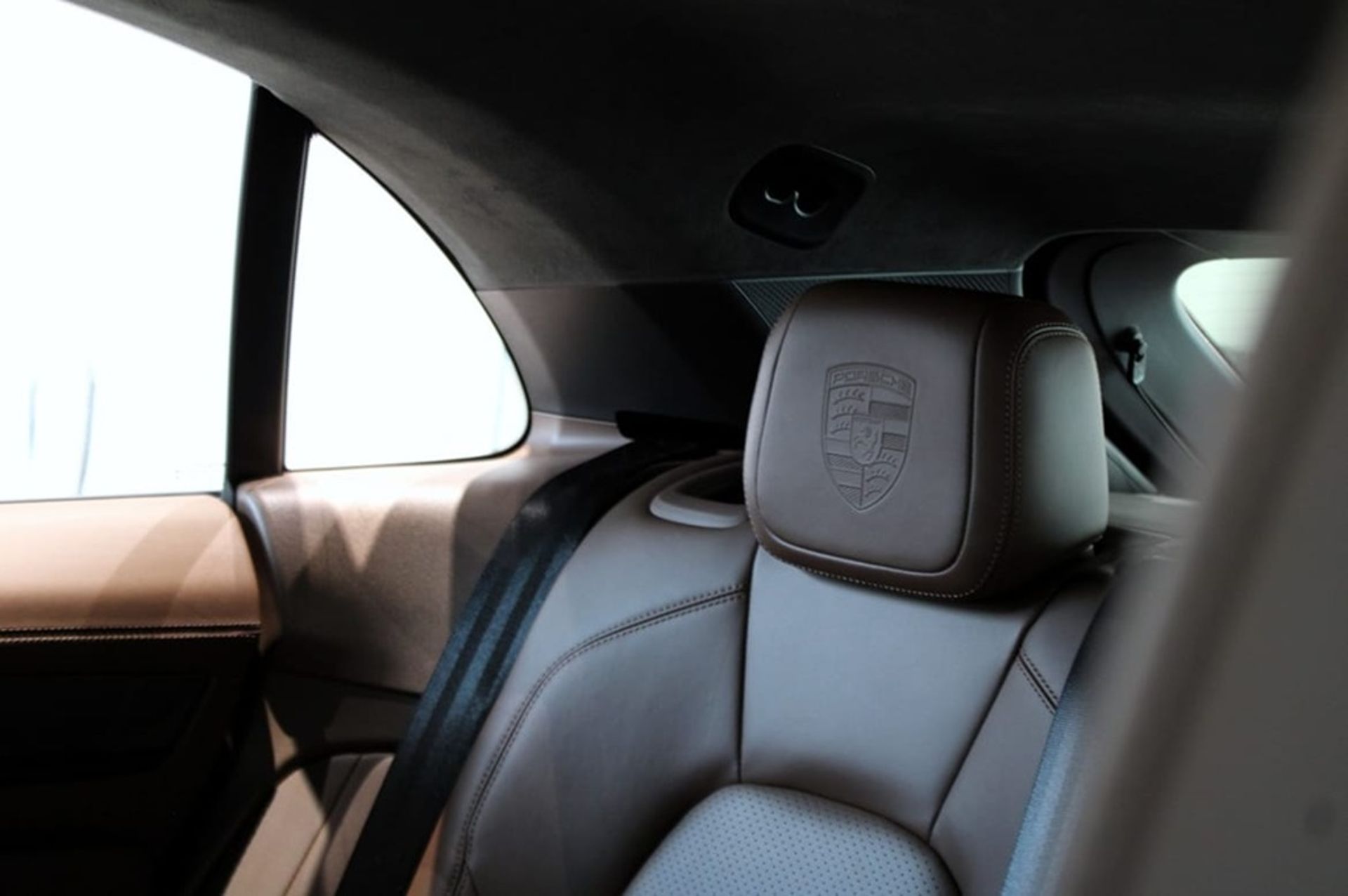 Porsche Macan Turbo 2024, kuva 7/10