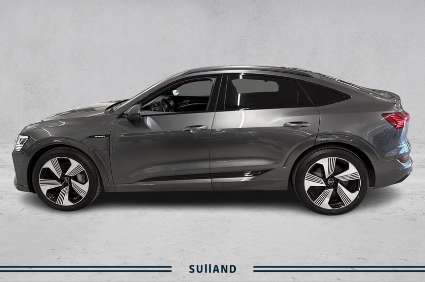 Bilde 2 av Audi e-tron Sportback 55 quattro Quattro/S-LINE/SortOptikk/Matrix/360-Cam/ACC/Krok