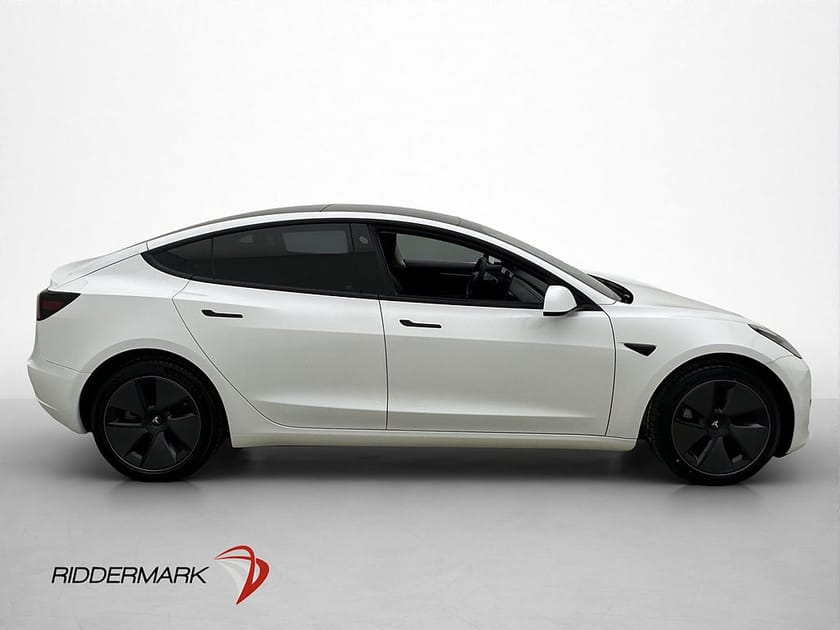 Bild 5 av Tesla Model 3 Standard Range MOMS En-Brukare Autopilot