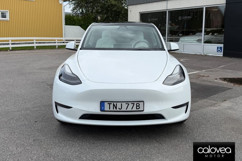 Bild 3 av Tesla Model Y Long Range AWD Dual Motor 514 hk Automat - Panorama
