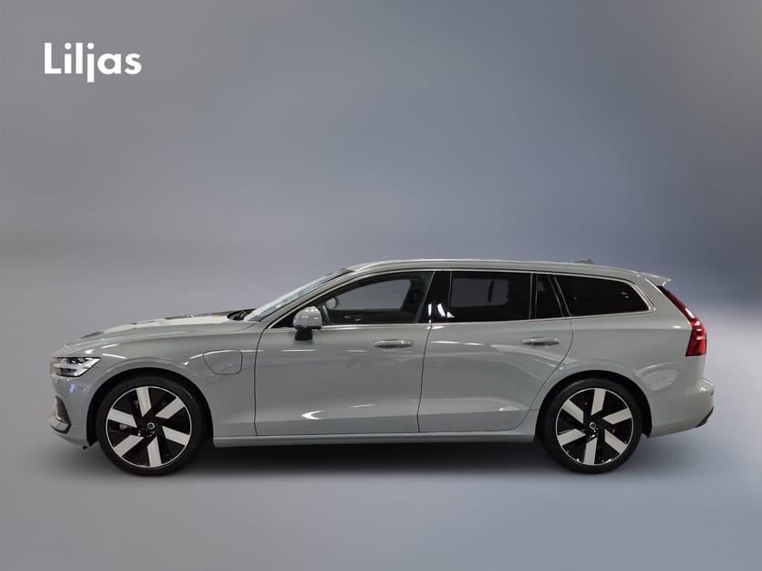Bild 3 av Volvo V60 Recharge T6 AWD Core Bright//Dragkrok//