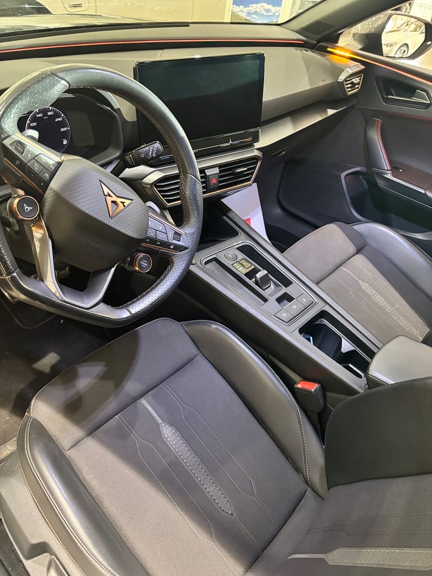 Bild 2 av CUPRA Leon Sportstourer e-Hybrid
