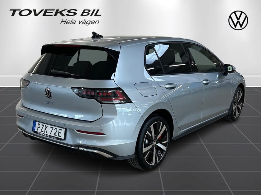 Bild 3 av Volkswagen Golf GTE 245 HK Aut Drag 360 kamera mm