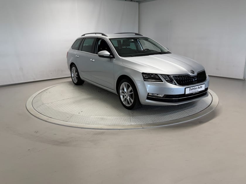 Bilde 2 av Škoda Octavia Stasjonsvogn Style 2,0 150hk 4x4 ACC/Krok/Kam/Webasto/Canton/Navi