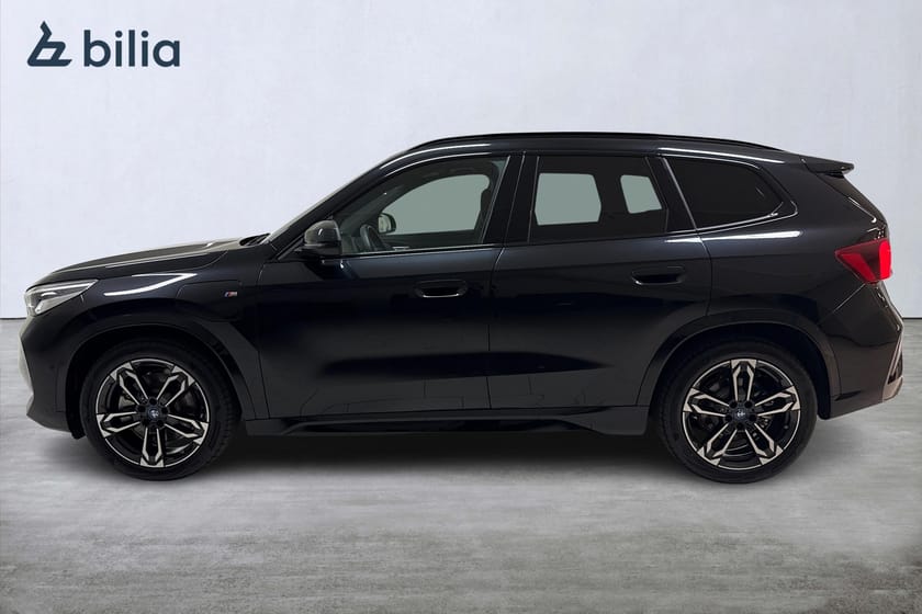 Bild 3 av BMW X1 xDrive30e / M Sport / Backkamera / Drag / Rattvärme