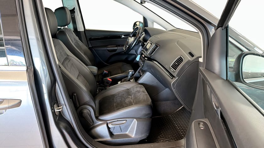 Bild 3 av Volkswagen Sharan 7-seater 2.0 TDI 4Motion GT / 7 sits / Kamera / CarPlay