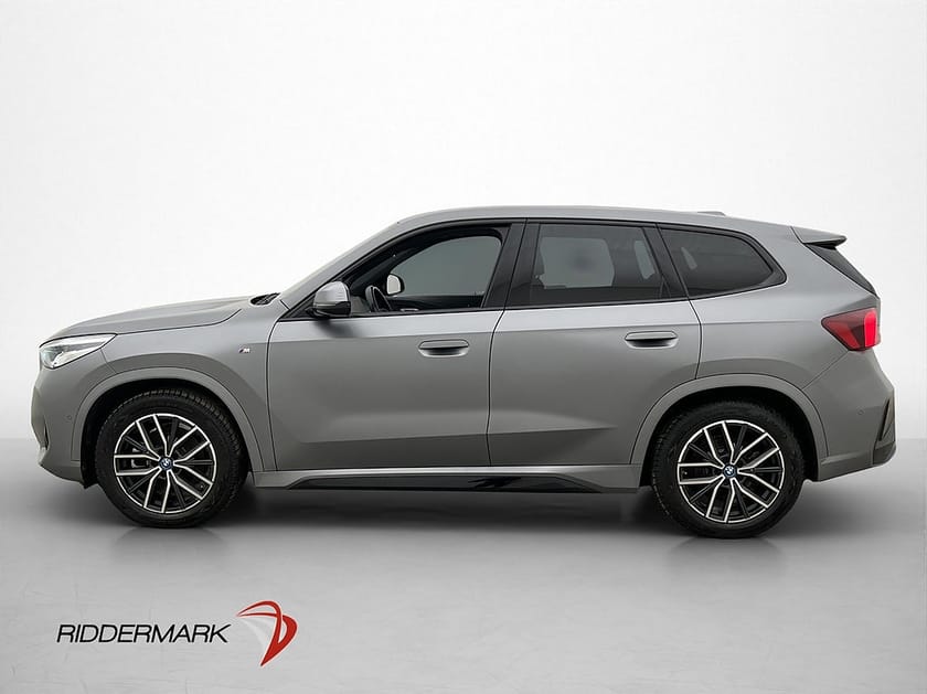 Bild 5 av BMW iX1 xDrive30 M Sport Widescreen Pano Kamera Drag MOMS