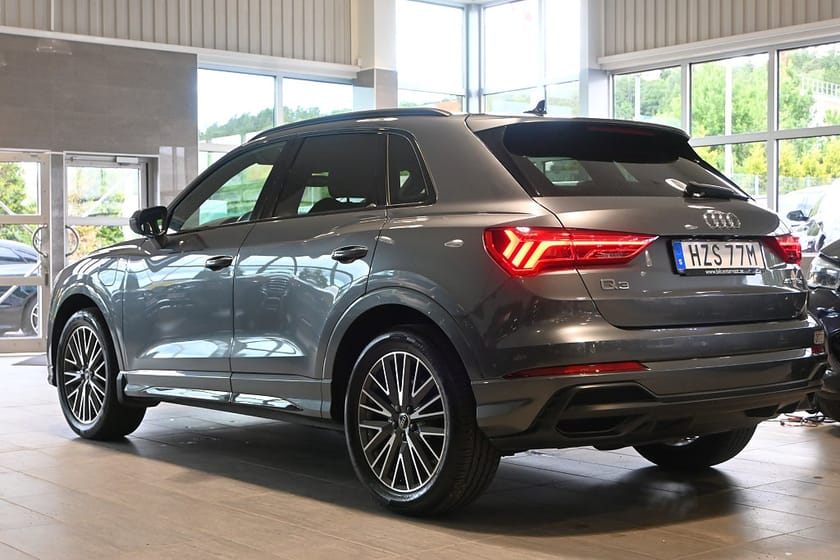 Bild 3 av Audi Q3 45 TFSI e S Tronic S Line MATRIX Drag Cockpit