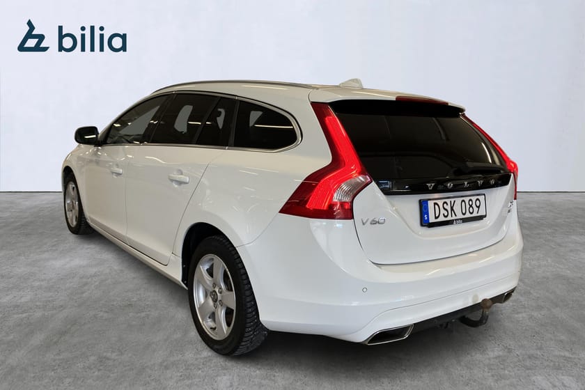 Bild 2 av Volvo V60 Dieselv./s&v-däck/Rattvärme/Dragkrok/Skinnklädsel