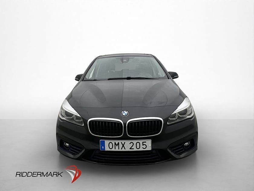 Bild 2 av BMW 2 Series Active/Gran Tourer/Gran Coupé 220D xDrive GT Sport line 7-Sits Pano HUD HiFi Navi Drag