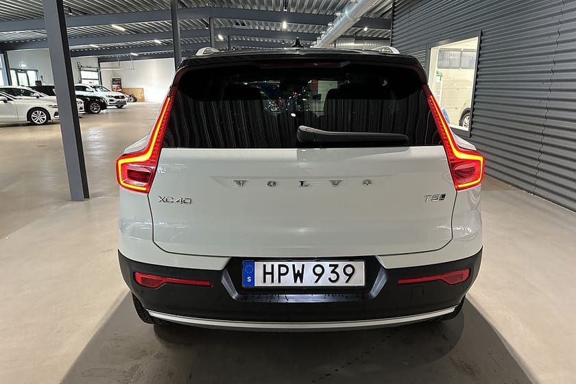 Bild 5 av Volvo XC40 T5 AWD Momentum Intro Edition Backkamera Navi Skinn