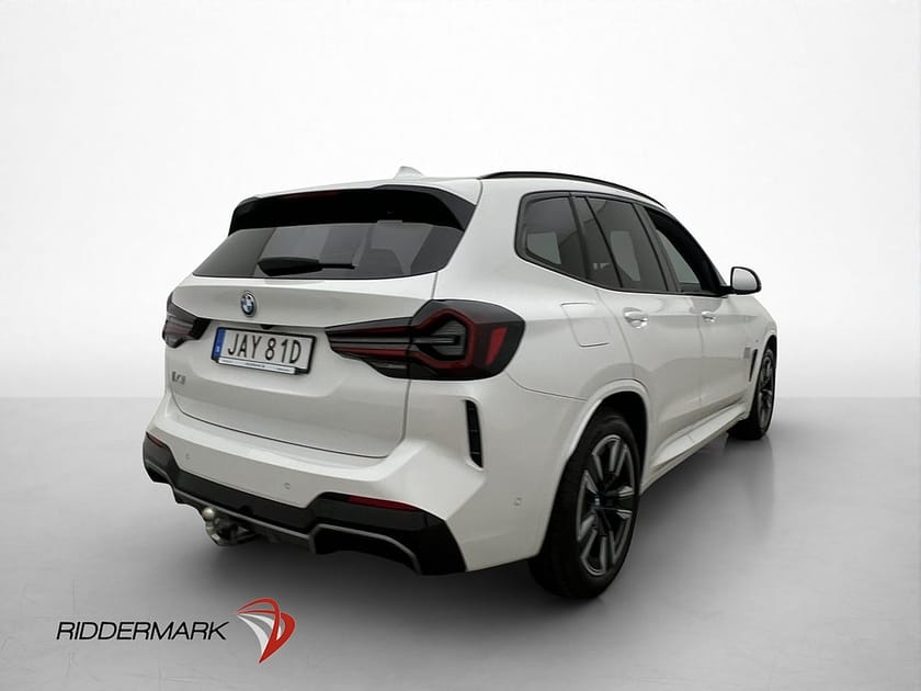 Bild 5 av BMW iX3 286hk M Sport Charged Pano Drag Kamera Elstolar